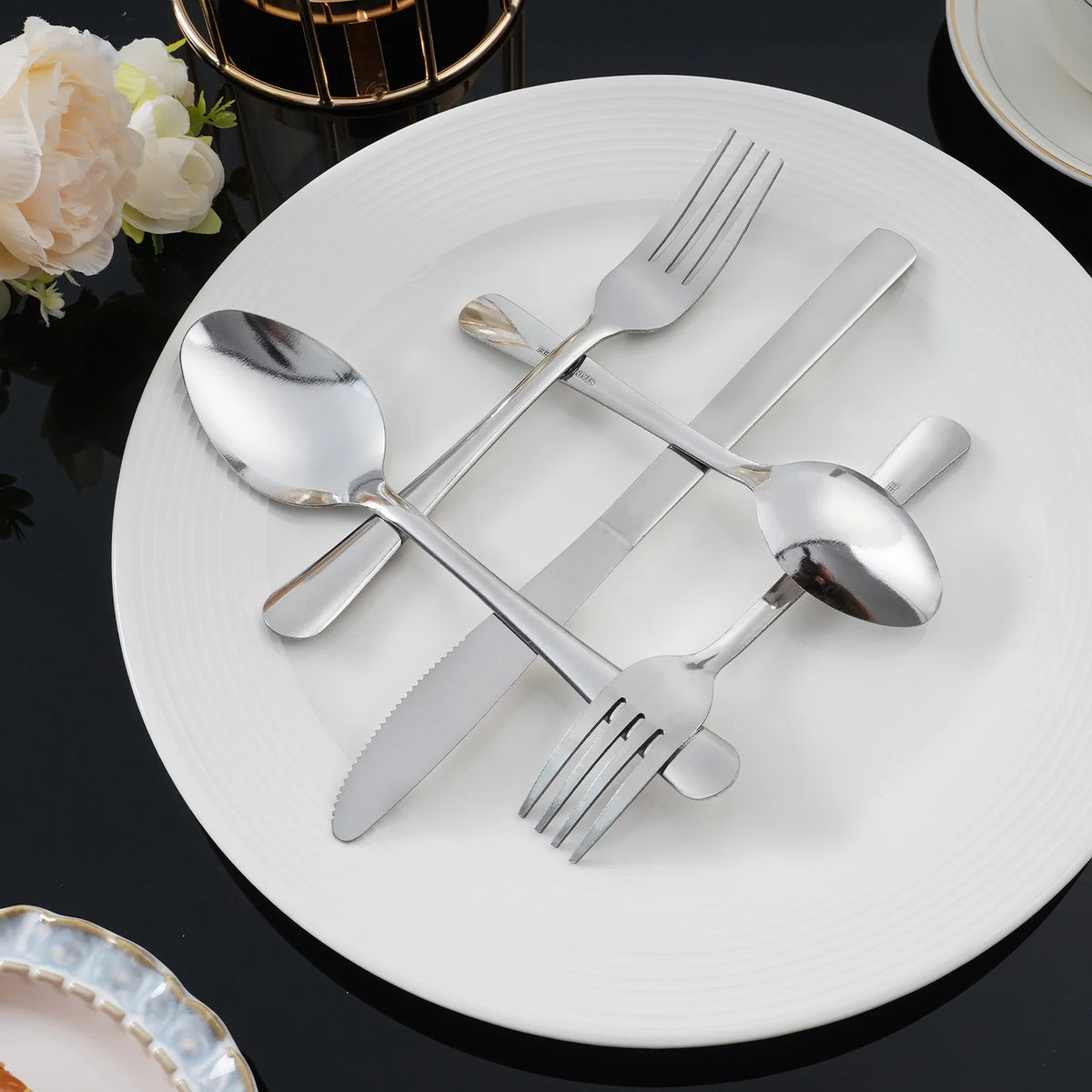 HANSMART Premium Stainless Steel Flatware Set For Everyday Dining Use